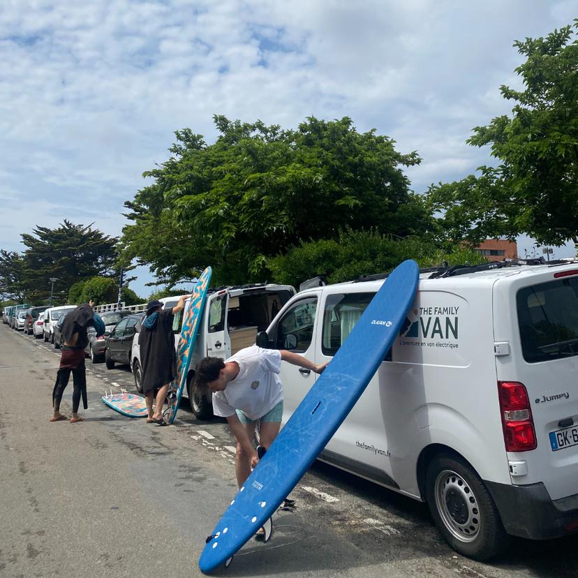 extérieur avec plusieurs vans