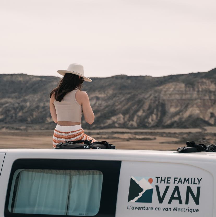 extérieur avec plusieurs vans